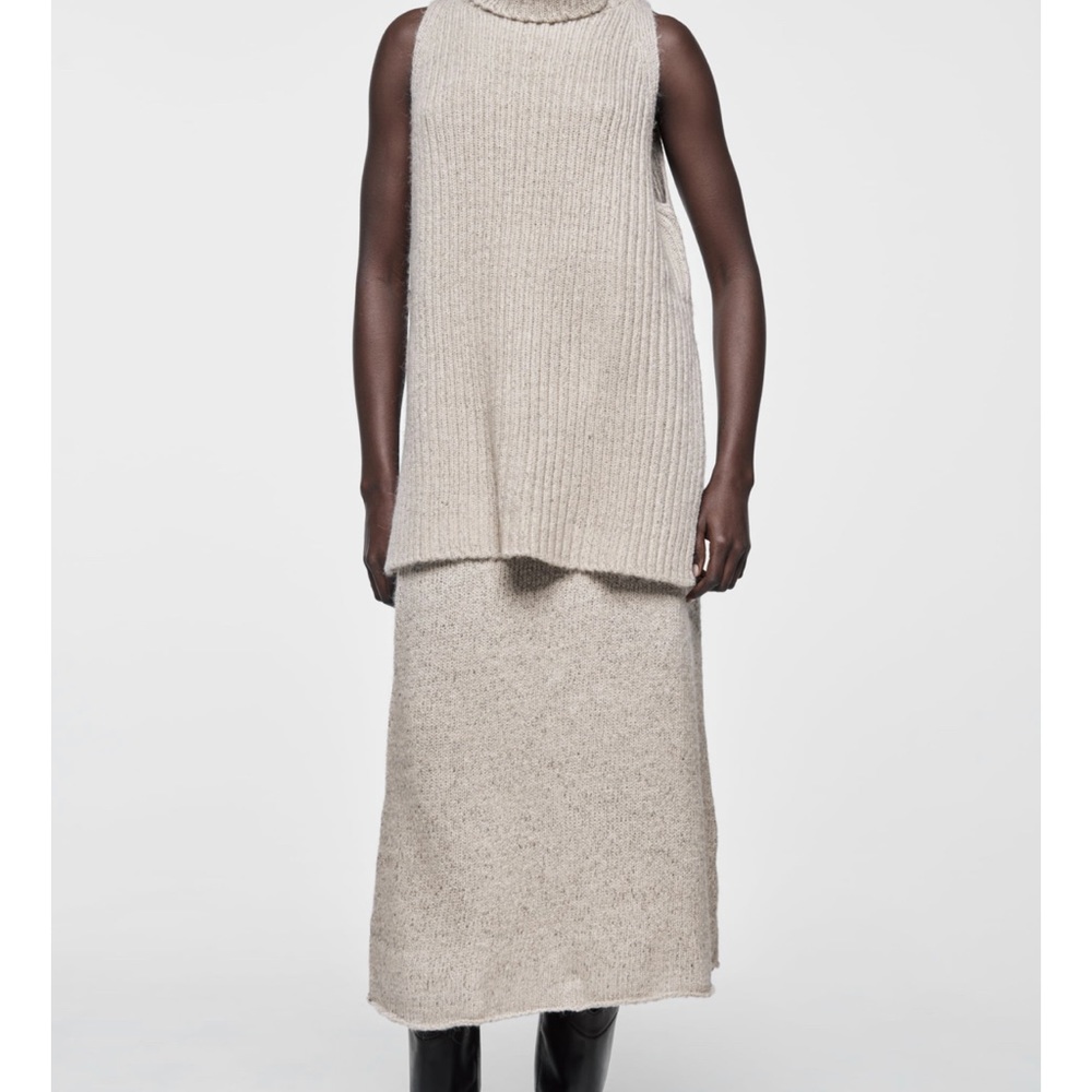 ZARA KNIT MIDI SKIRT SIZE S